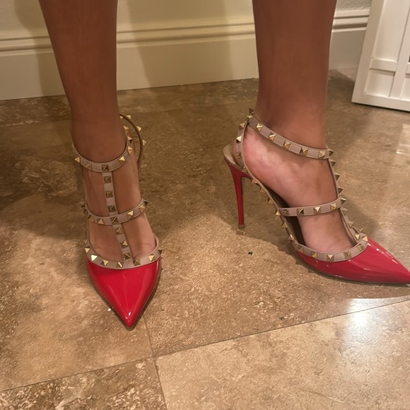 💯 Authentic Valentino Rockstud Pumps-FIRM - Picture 2 of 10